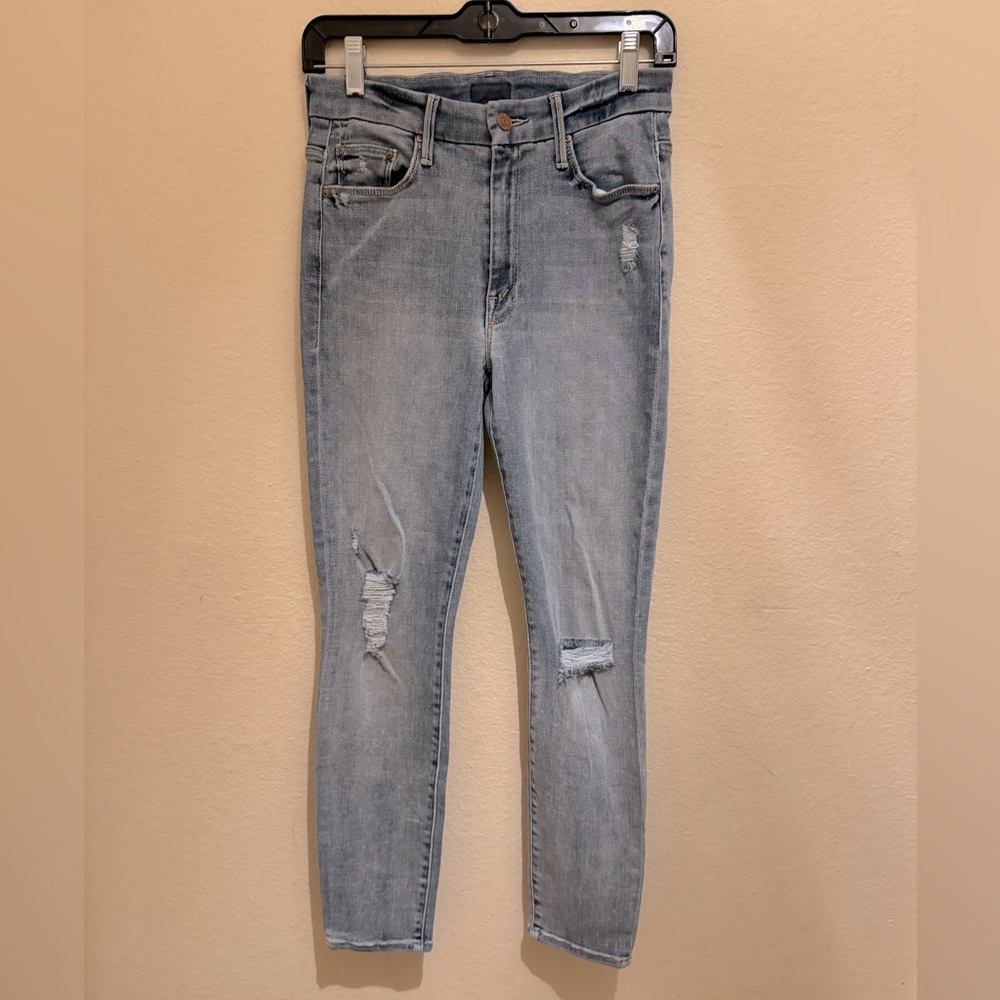 MOTHER High Waisted Looker Crop Jeans Chatterbox Light Blue Denim Distressed 26